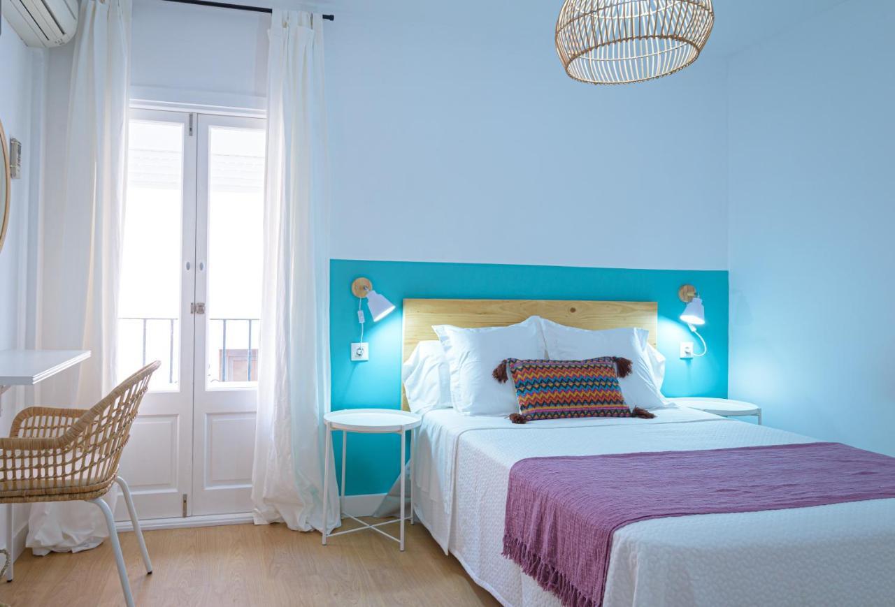 Hostal La Calzada Тарифа Экстерьер фото