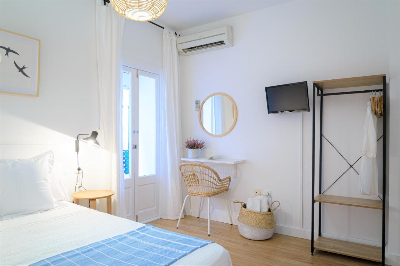 Hostal La Calzada Тарифа Экстерьер фото