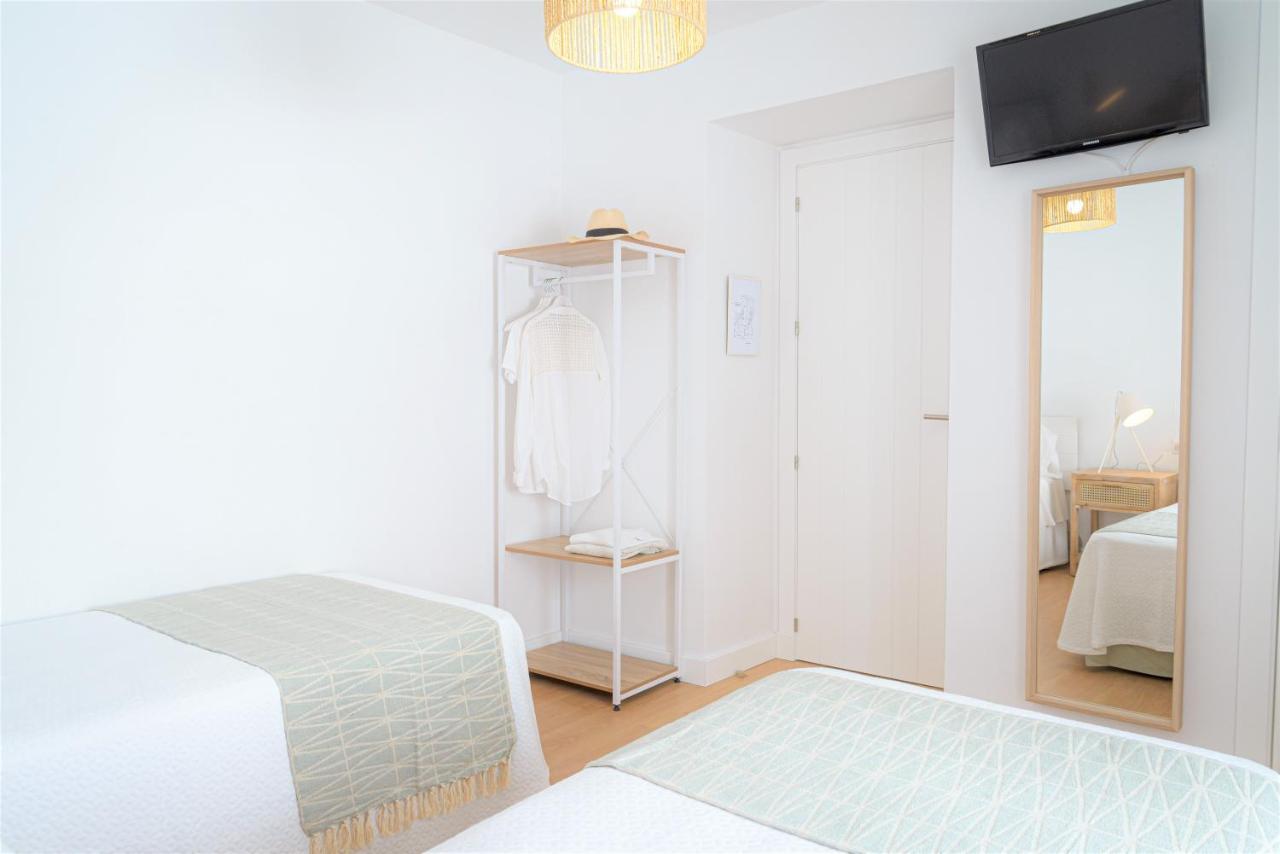 Hostal La Calzada Тарифа Экстерьер фото