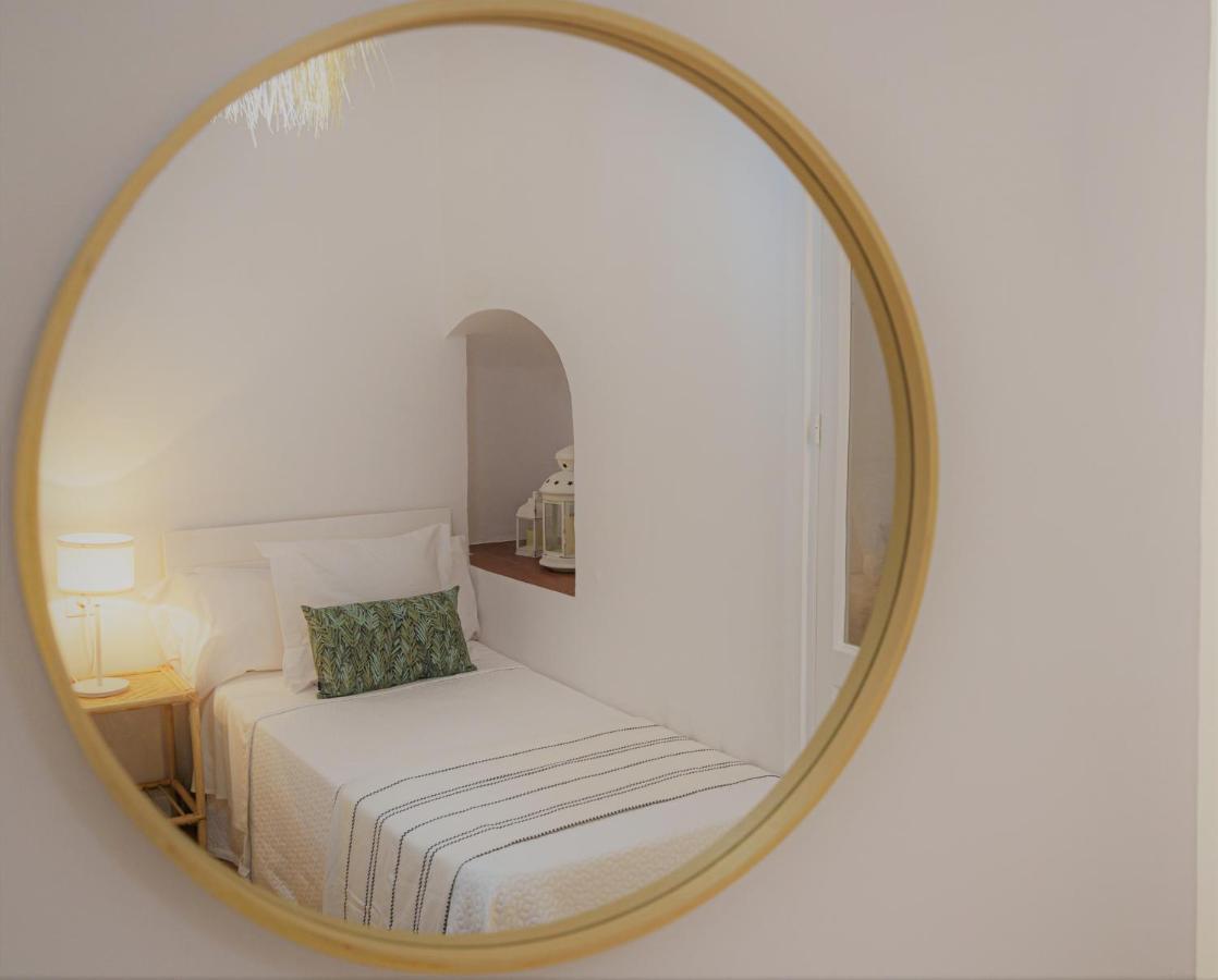 Hostal La Calzada Тарифа Экстерьер фото