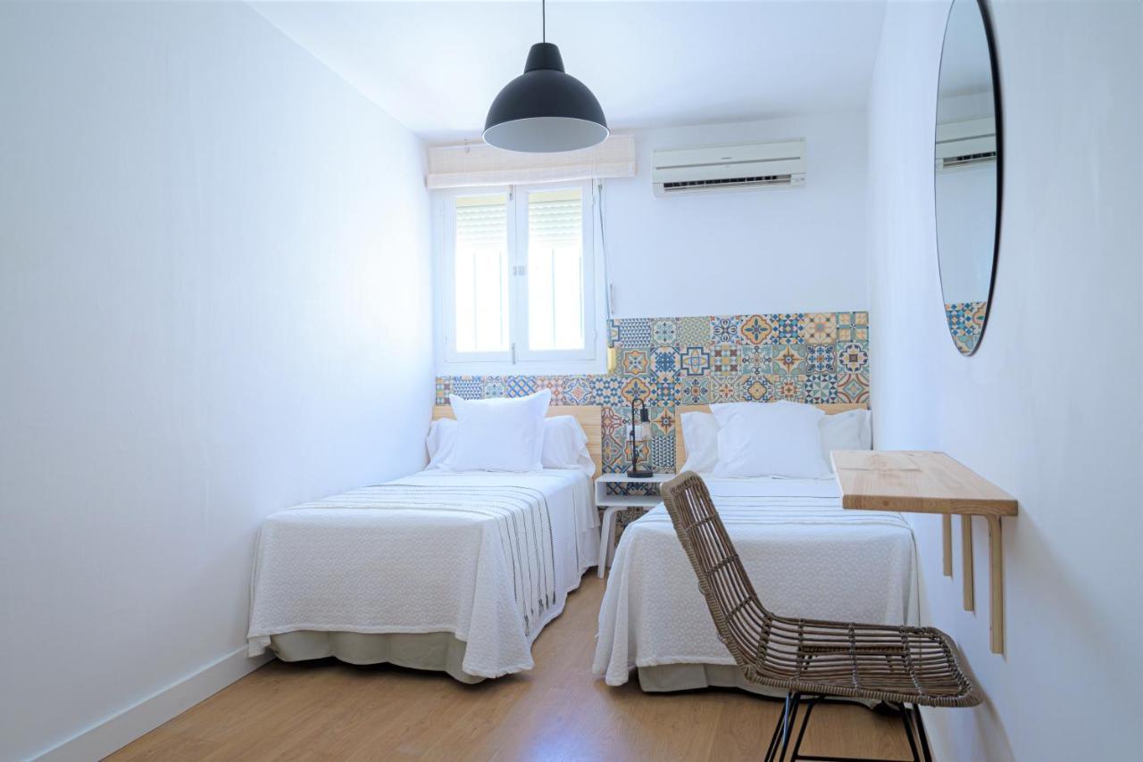 Hostal La Calzada Тарифа Экстерьер фото