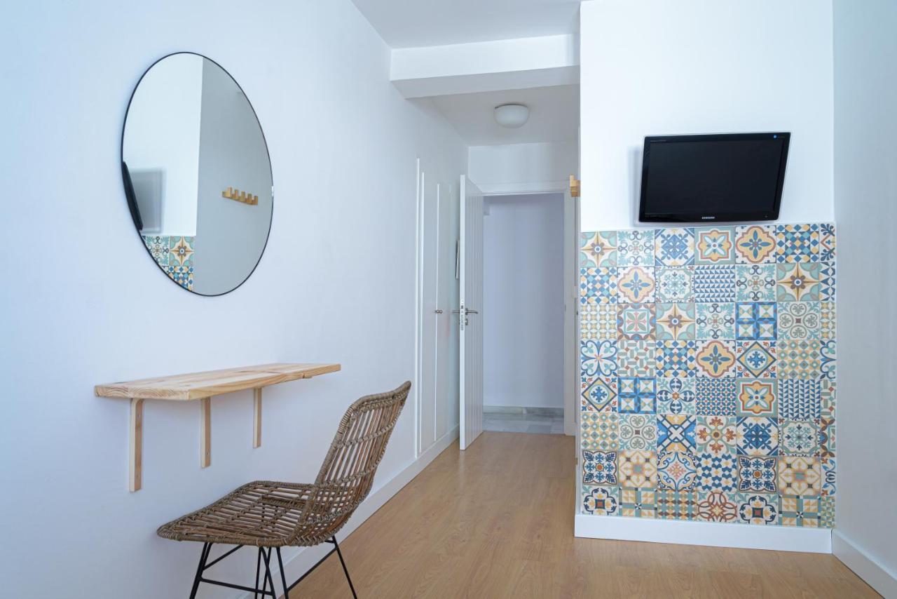 Hostal La Calzada Тарифа Экстерьер фото